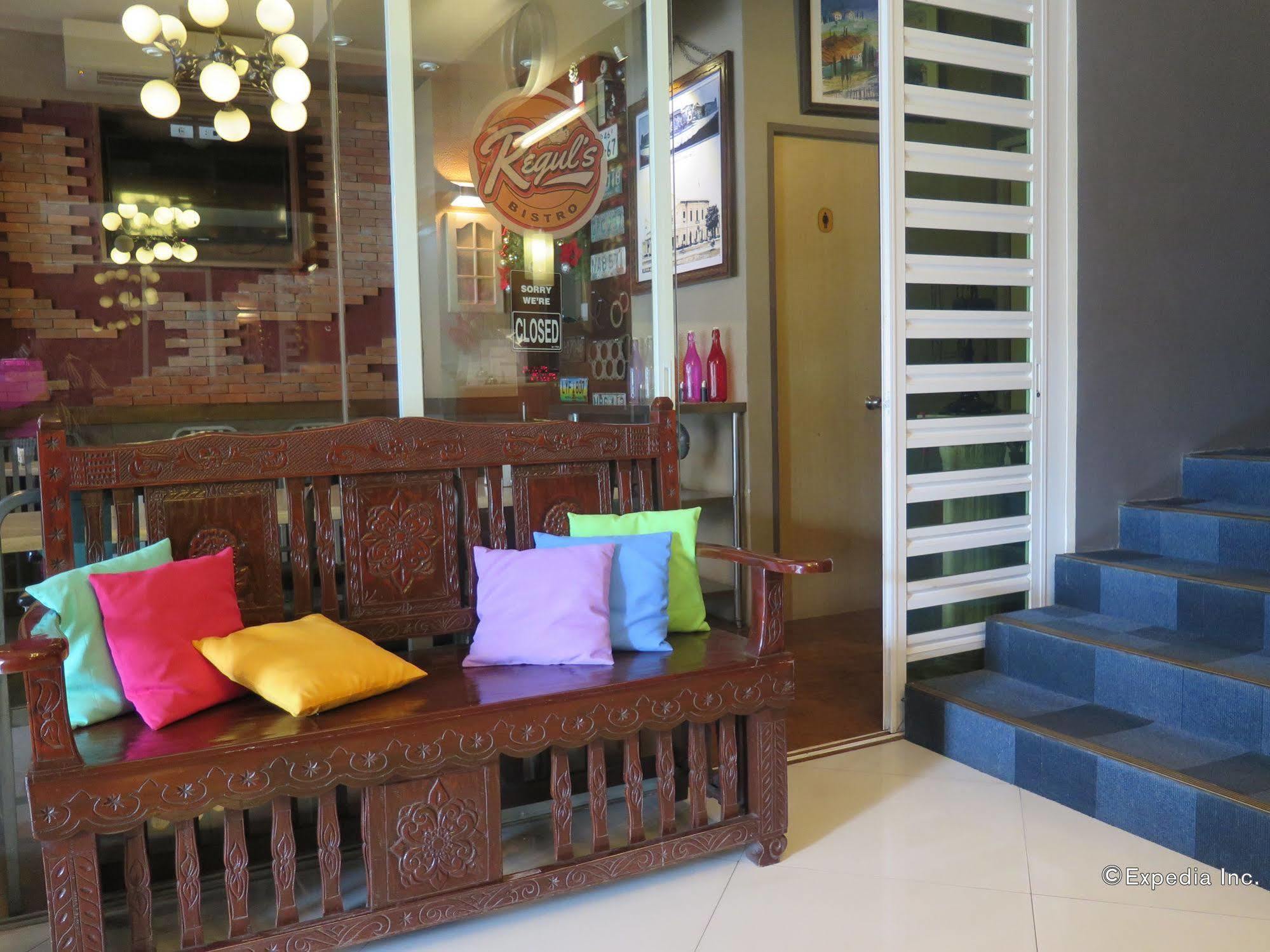 La Gloria Residence Inn Cebu Stadt Exterior foto
