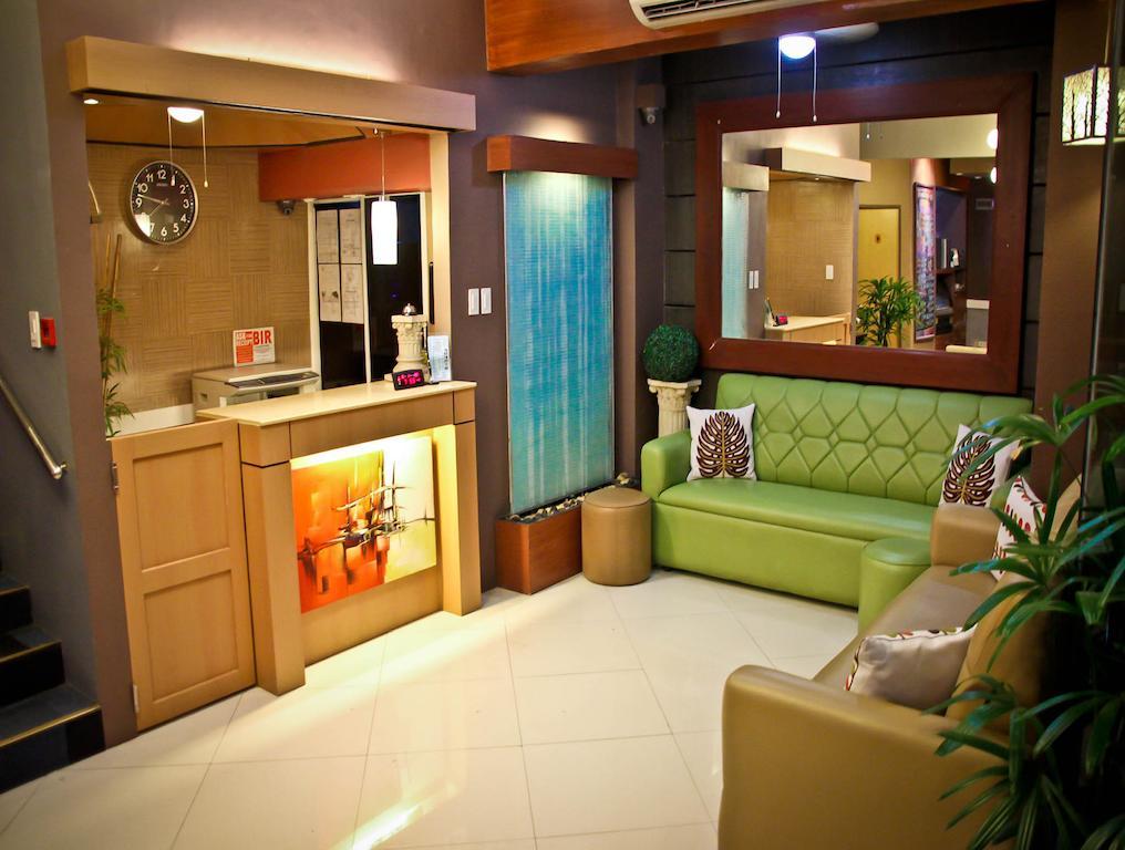 La Gloria Residence Inn Cebu Stadt Exterior foto